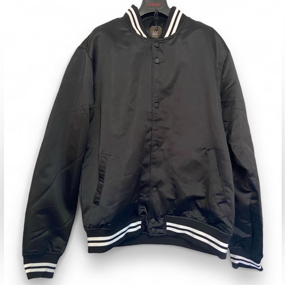 MAN’S JACKET & COAT FOR ACTIVE WEAR